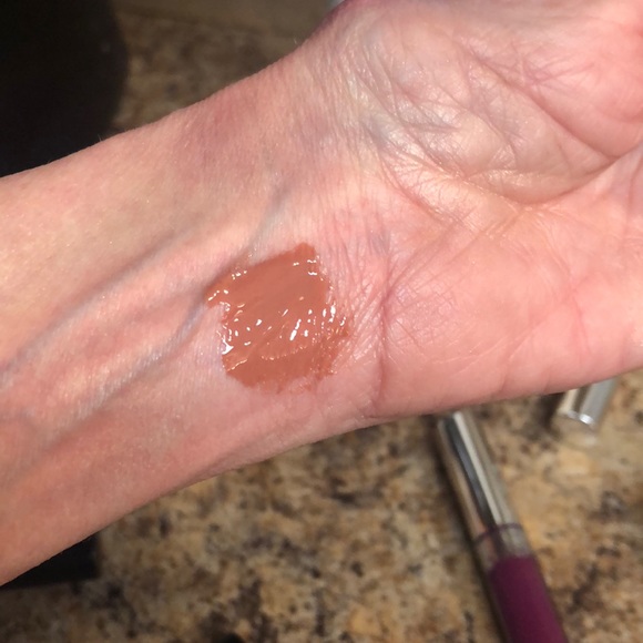 Bare minerals gen nude gloss in Bae. - Picture 4 of 4